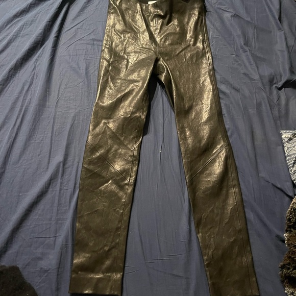 Frame Leather Legging
in Noir size M - Picture 2 of 9